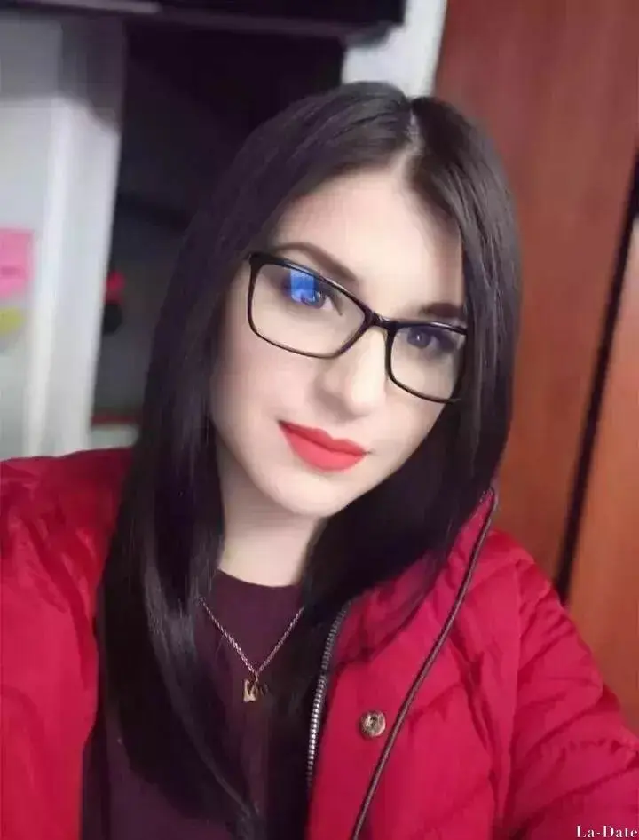 Sara Profile image 4