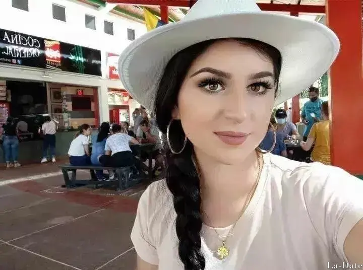 Sara Profile image 1