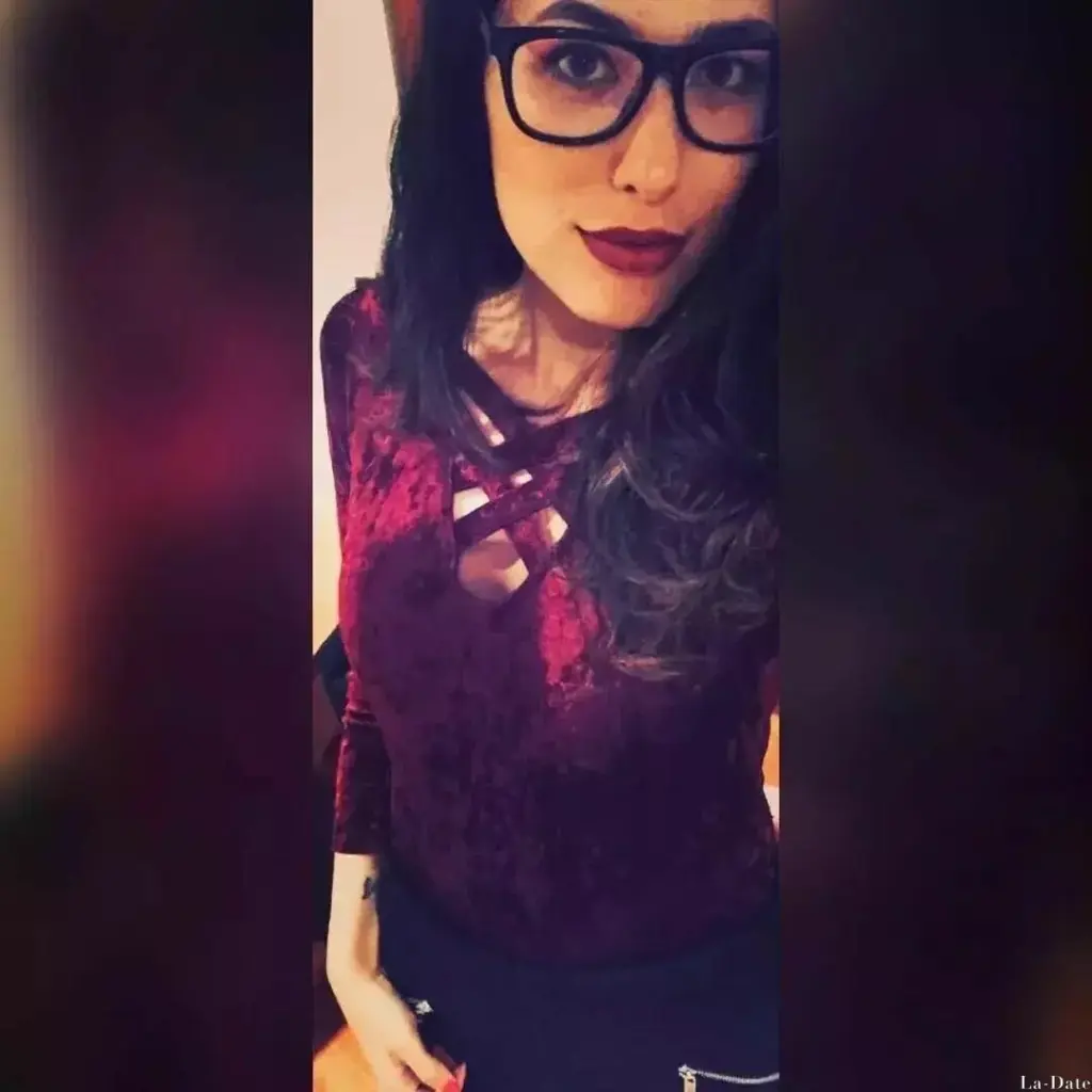 Viviana Profile image 4