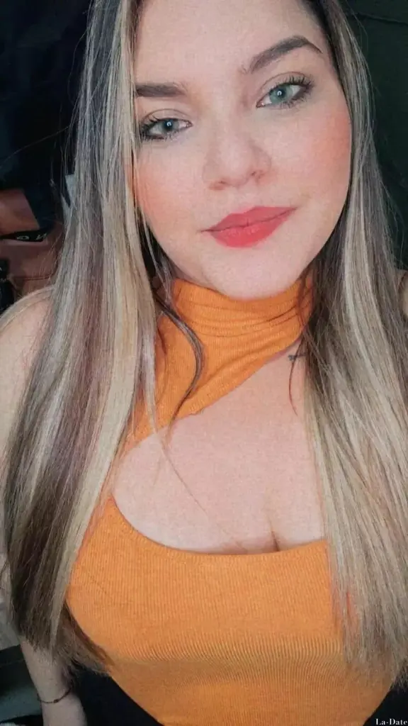 Alejandra Profile image 1