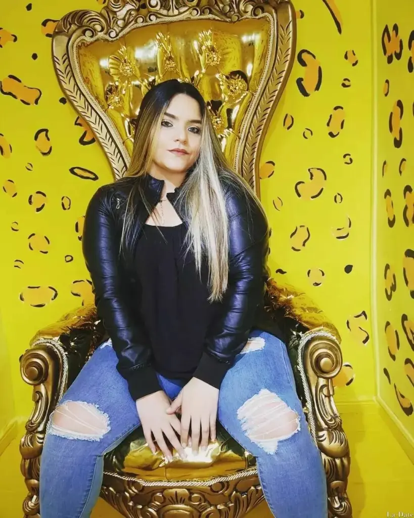 Alejandra Profile image 4