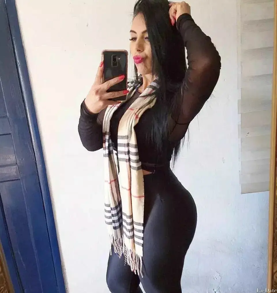 Yuli Profile image 3