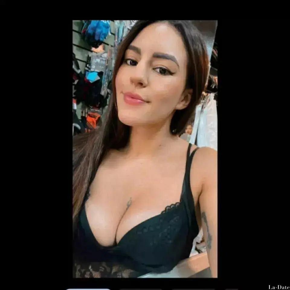 Manuela Profile image 1