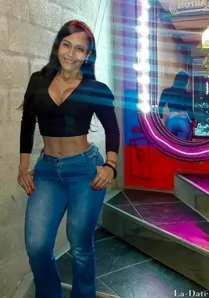 Deyanira Profile image 1